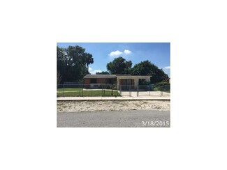 2530 NW 165th St, Opa Locka, FL 33054