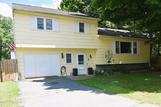 2 Hessian Dr, Schuylerville, NY 12871