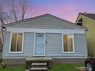 19400 Charest St, Detroit, MI 48234