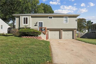 417 Pacific Dr, Belton, MO 64012