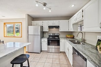 2525 76th St E Unit 208, Inver Grove Heights, MN 55076