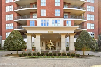6600 Seminary Woods Place Unit 906, Louisville, KY 40241