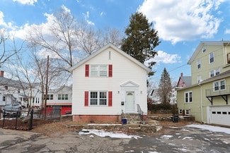 3 Chapin Ct, Southbridge, MA 01550