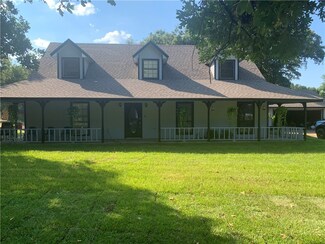562 Lcr 404, Groesbeck, TX 76642