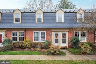 1021 S Barton St Unit 120, Arlington, VA 22204