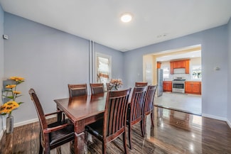 26 Rosedale Ave, Freeport, NY 11520