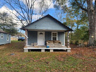 579 Main St, Chipley, FL 32428