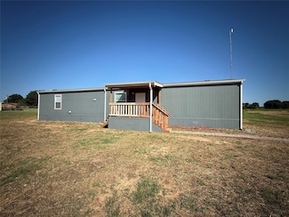 1020 Red Bird Ln, Bowie, TX 76230