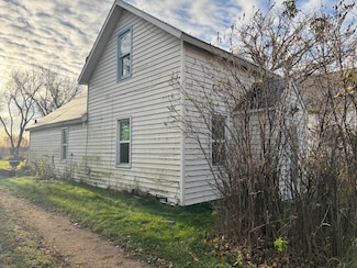 120 Tamarack St, Badger, MN 56714