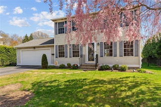 112 Greenwich Ave, Warwick, RI 02886