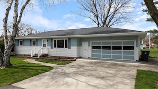 1408 S Hemlock Ave, Marshfield, WI 54449
