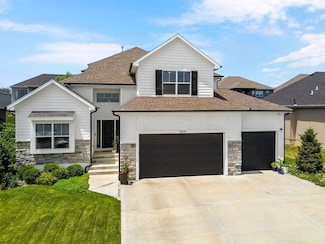 6614 Mccormick Dr, Shawnee, KS 66226
