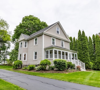 57 Clapp St, Walpole, MA 02081