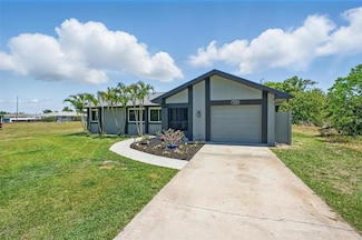3260 Pinetree St, Port Charlotte, FL 33952