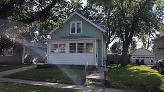 1143 11th St, Beloit, WI 53511
