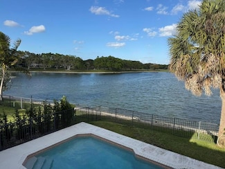 10577 Santa Laguna Dr, Boca Raton, FL 33428