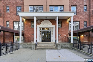 2520 John F. Kennedy Blvd, Jersey City, NJ 07304