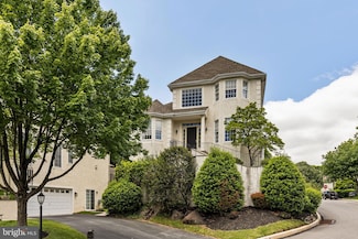 1015 Riverview Ln, Conshohocken, PA 19428