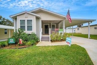 39554 Papaya Ave, Zephyrhills, FL 33542