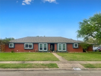 49 Colony Square, Angleton, TX 77515