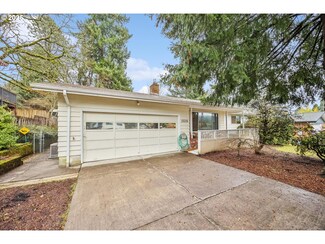 15316 SE Arista Dr, Milwaukie, OR 97267