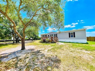 19622 NW 242nd St, Okeechobee, FL 34972