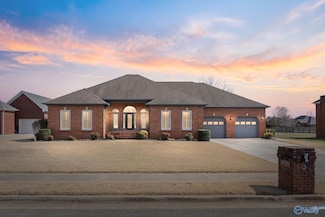 103 Nobleton Ln NW, Huntsville, AL 35806