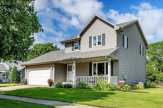 555 NE Maple Ave, Earlham, IA 50072