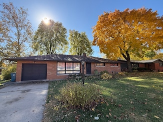 2116 14th St, Peru, IL 61354