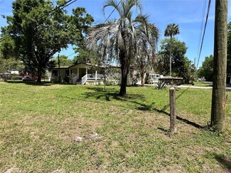 24845 Pearl St, Astor, FL 32102
