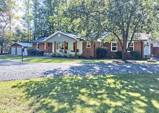 508 S Glenwood Trail, Southern Pines, NC 28387