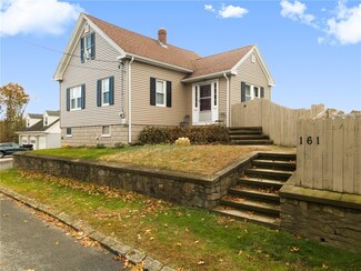 161 Cannon St, Cranston, RI 02920
