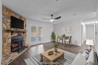 4327 Lisa Ct, Gulf Breeze, FL 32563