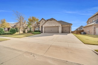 618 Lonesome Dove Dr, Midlothian, TX 76065
