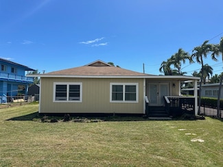 8534 Elepaio Rd, Kekaha, HI 96752