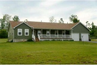 68 Holland Rd, Brimfield, MA 01010