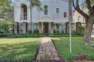 5401 Ashby St, Houston, TX 77005