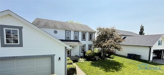 1303 Finch Dr, Bowling Green, OH 43402
