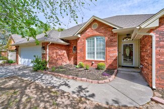 5005 Deerhurst Dr, Norman, OK 73072