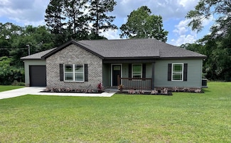 221 Oakwood Dr, Midland City, AL 36350