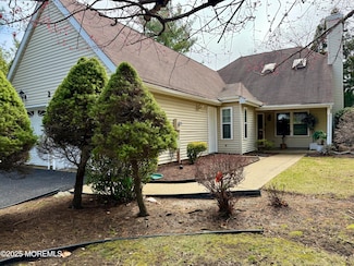 2 Ambrosia Way, Freehold, NJ 07728