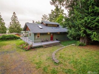 2932 Cedar Ave, Lummi Island, WA 98262