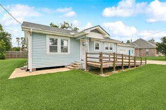 172 Elm St, Hahnville, LA 70057