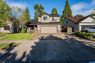 4378 Hearth St NE, Salem, OR 97305