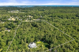 32 Lazell St, Hingham, MA 02043