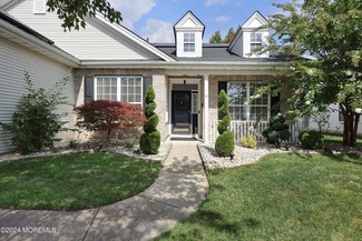 14 Harrington Dr, Columbus, NJ 08022