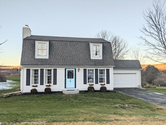 15 Valley View Dr, Troy, PA 16947