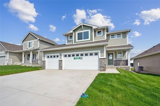 18025 Alpine Dr, Clive, IA 50325