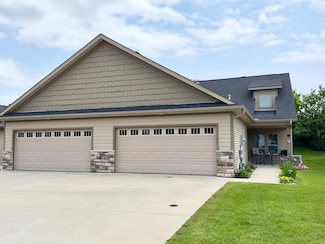 650 Shardlow Place NE, Byron, MN 55920