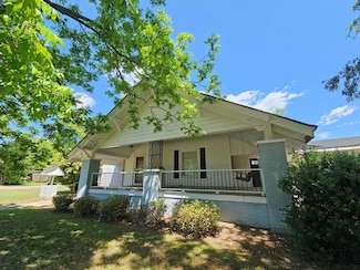 156 E Maple St, Sale City, GA 31784